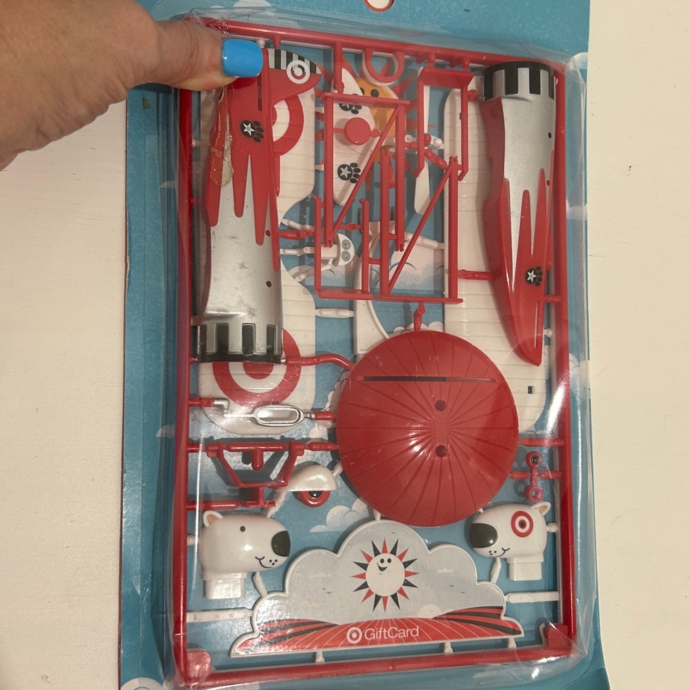 NWT 2012 Target Bullseye Build-A-Plane Kit with Gift Card - Picture 7 of 7